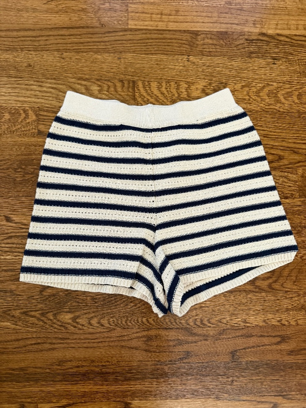 French connection crochet short